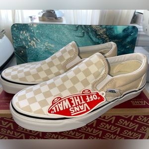 Classic slip  on checkers Vans